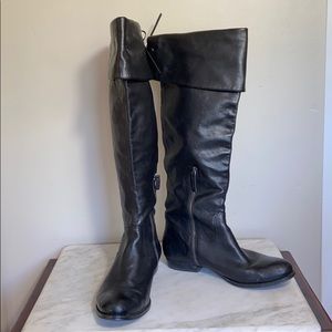 B. Makowski Foldable Black Knee-High Boots